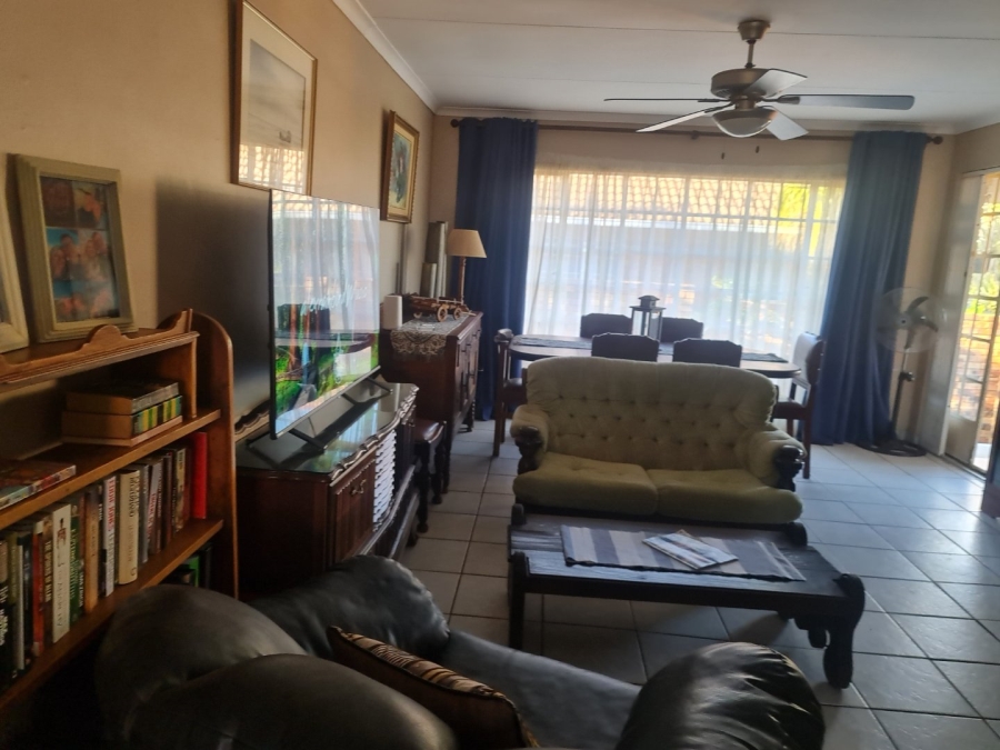 3 Bedroom Property for Sale in Geelhoutpark North West